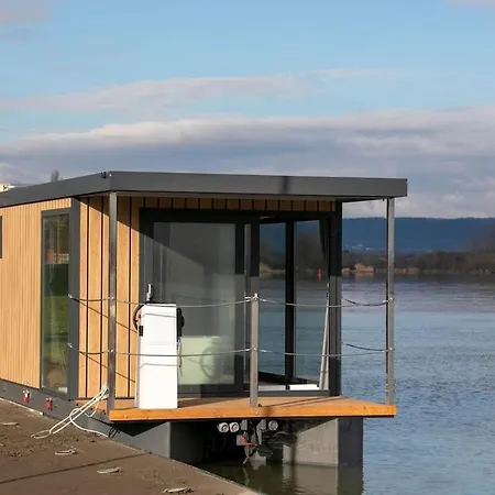 La Dolce ! Sauna, Spa, Cinema Botel