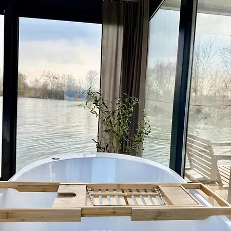 La Dolce ! Sauna, Spa, Cinema Botel