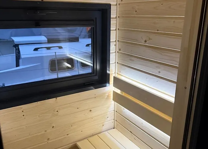 Botel La Dolce ! Sauna, Spa, Cinema *